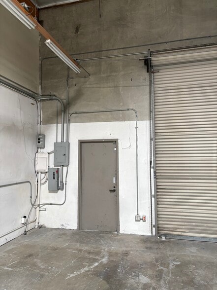1818 Peacock Blvd, Oceanside, CA for lease - Building Photo - Image 3 of 13