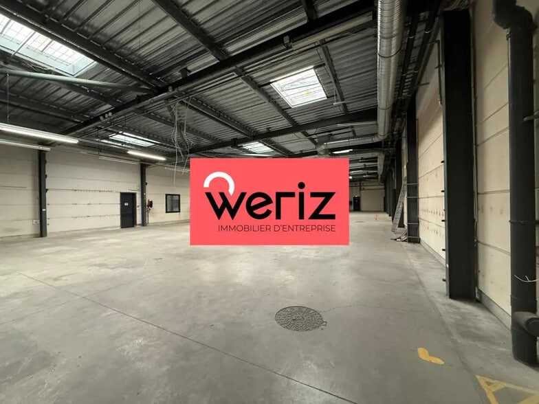 Flex in Marseille for lease - Interior Photo - Image 2 of 8