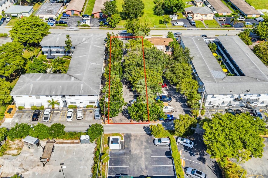 2500 Polk Street, Hollywood, FL for sale - Aerial - Image 2 of 6