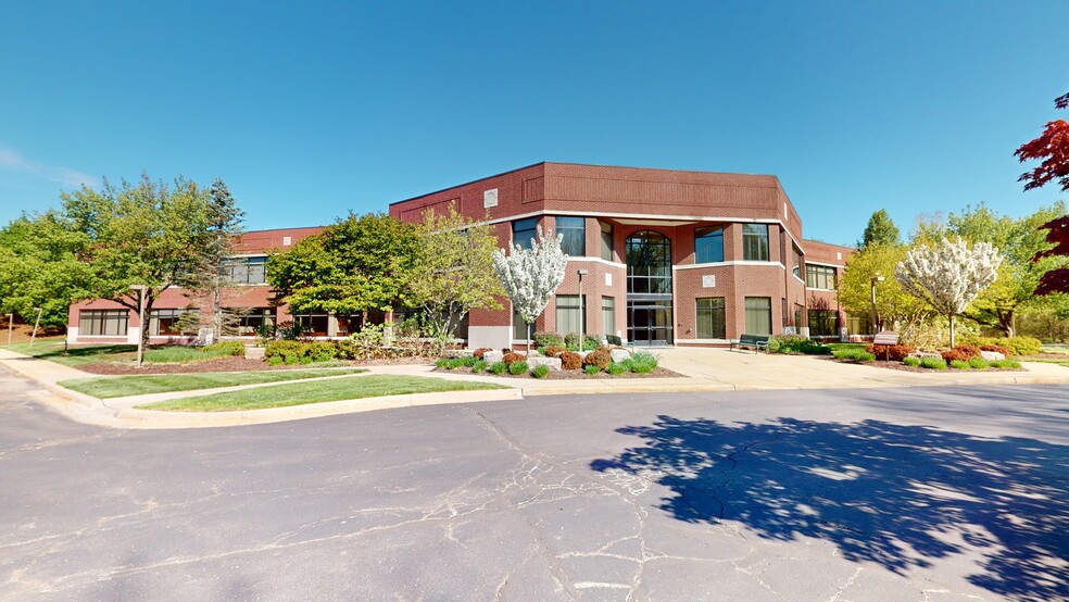 2600 Professionals Dr, Okemos, MI for sale - Building Photo - Image 2 of 23