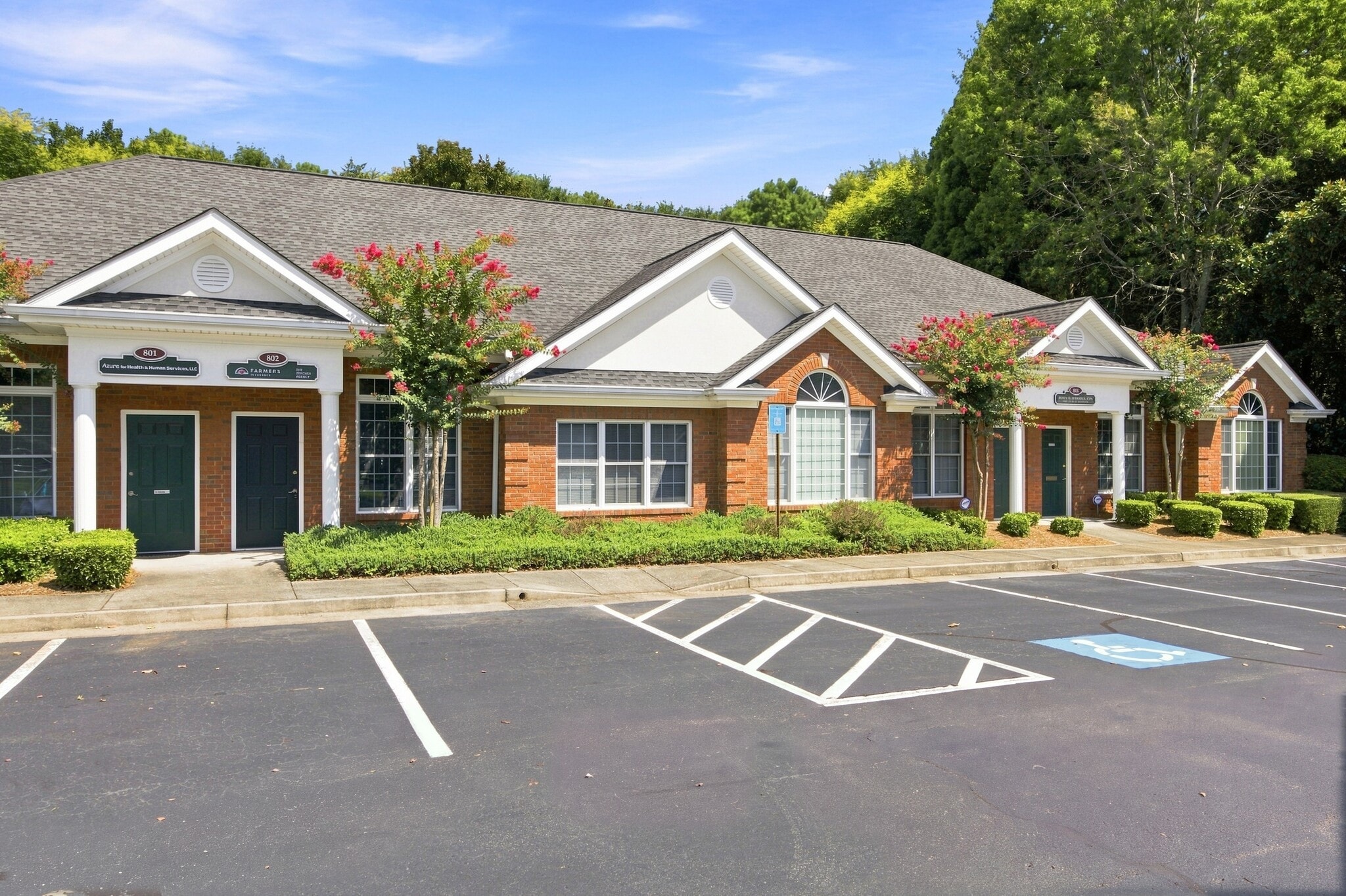 802-804 Macy Dr, Roswell, GA à vendre Photo du bâtiment- Image 1 de 11