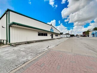 Plus de détails pour 201 Houston St, George West, TX - Industriel à vendre