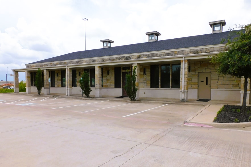 1609 N Hwy 75, Sherman, TX for lease - Building Photo - Image 3 of 19