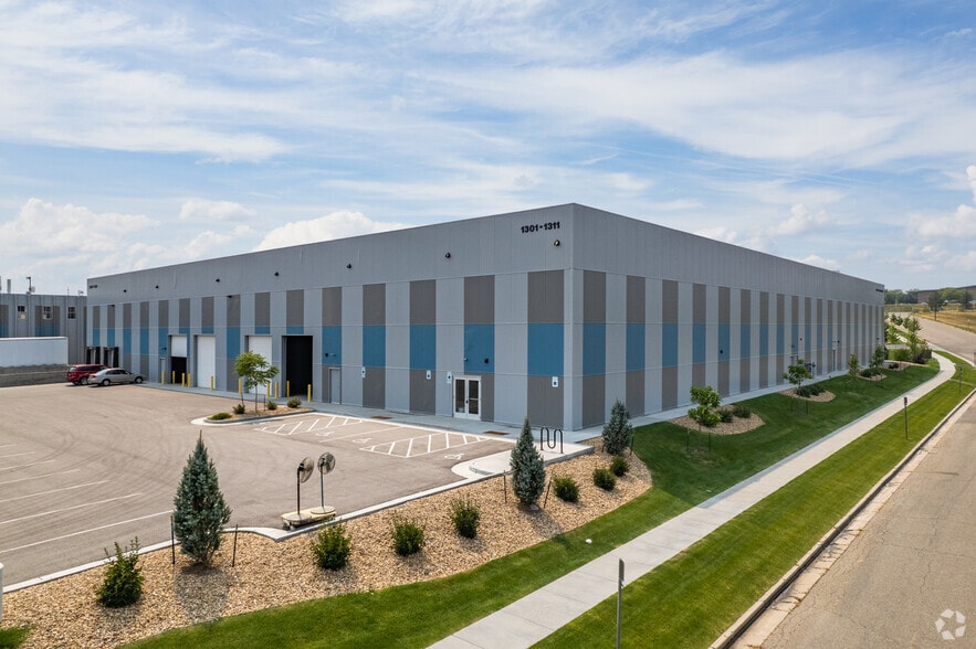 1301 S Roosevelt Ave, Loveland, CO for lease - Building Photo - Image 3 of 5