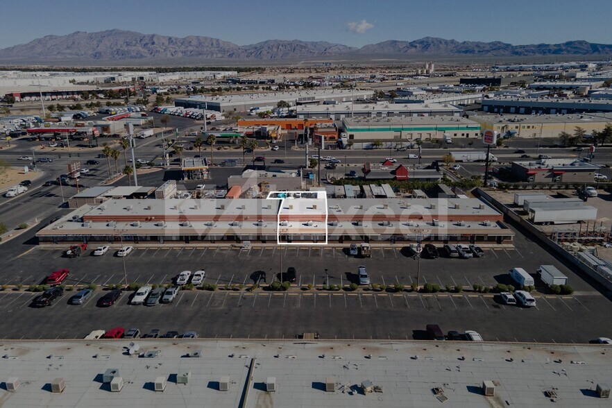 4300 N Pecos Rd, Las Vegas, NV à vendre - Photo du bâtiment - Image 2 de 3