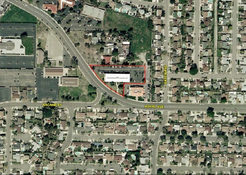 2045 Royal Ave, Simi Valley, CA à louer - Aérien - Image 3 de 36