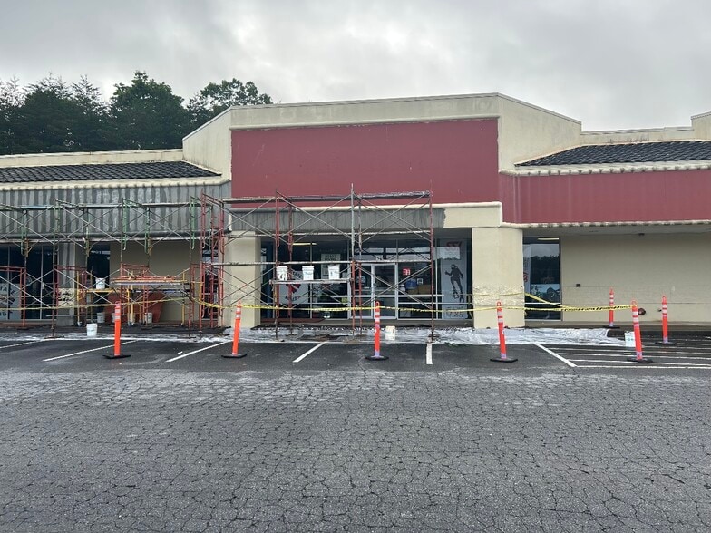 500 Old Greenville Hwy, Clemson, SC for lease - Building Photo - Image 2 of 32