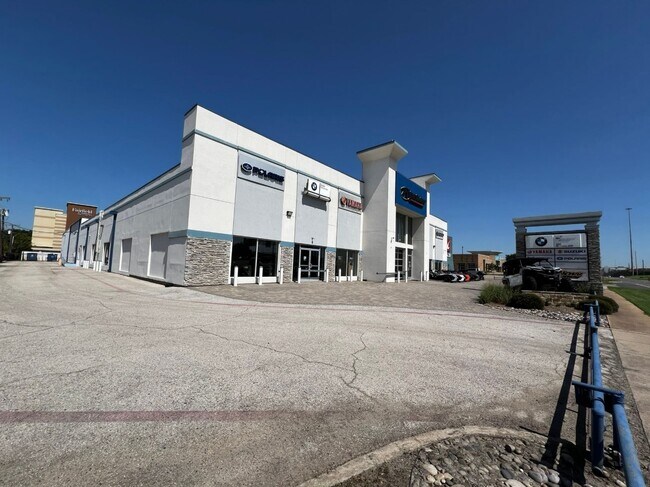 More details for 633 NE Loop 820, Hurst, TX - Retail for Lease