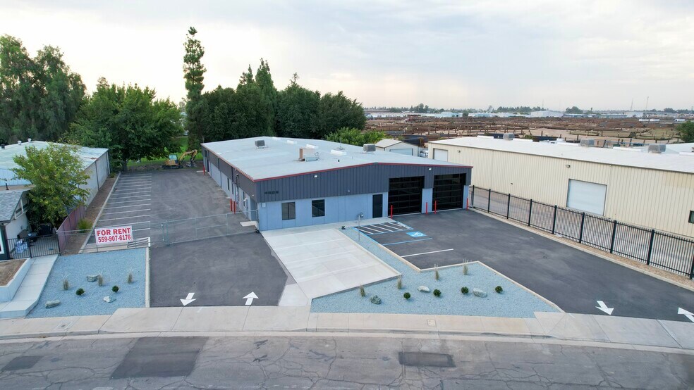 4626 N Bendel Ave, Fresno, CA à louer - Photo du bâtiment - Image 2 de 9