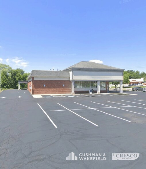 140 Solon Rd, Bedford, OH à louer - Photo du bâtiment - Image 2 de 3