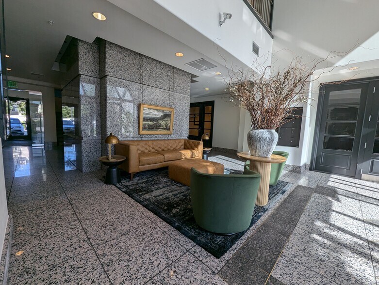 574-584 S State St, Orem, UT à louer - Hall d’entrée - Image 2 de 13