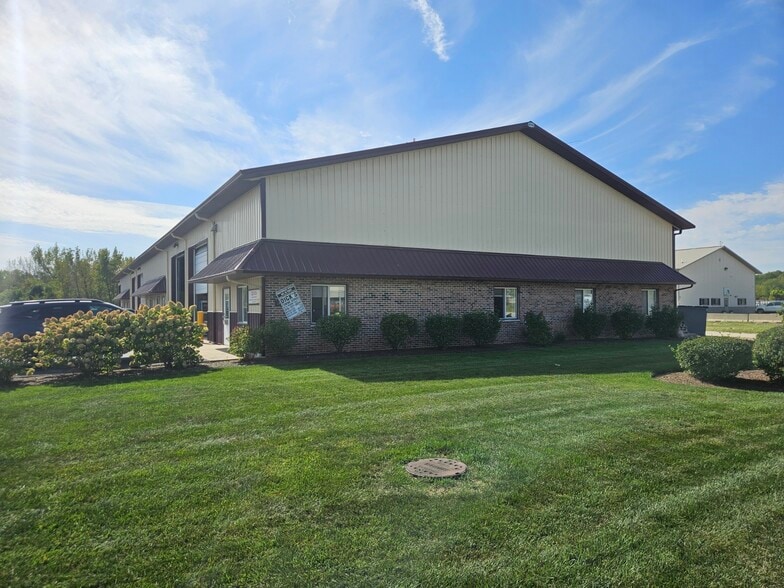 1299 Leah Rd, Morris, IL for lease - Building Photo - Image 1 of 27