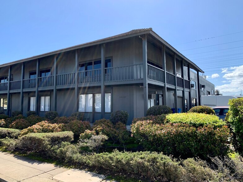 335-369 Beach Rd, Burlingame, CA à louer - Photo du bâtiment - Image 1 de 6