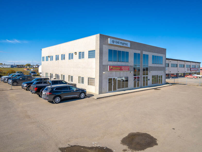 5912 50 Av, Lloydminster, AB à vendre - Photo du b timent - Image 2 de 21