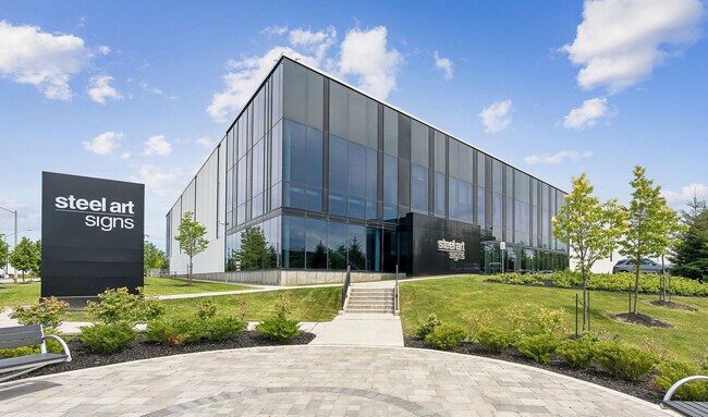 Plus de détails pour 130 Performance Dr, Richmond Hill, ON - Bureau à louer