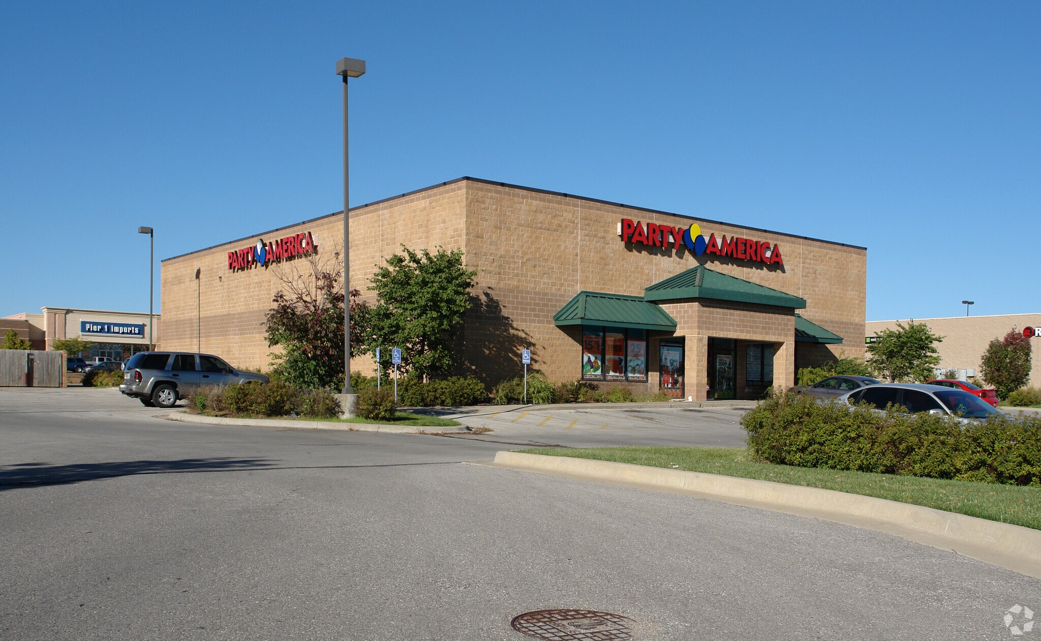 Retail in Liberty, MO for lease Primary Photo- Image 1 of 5