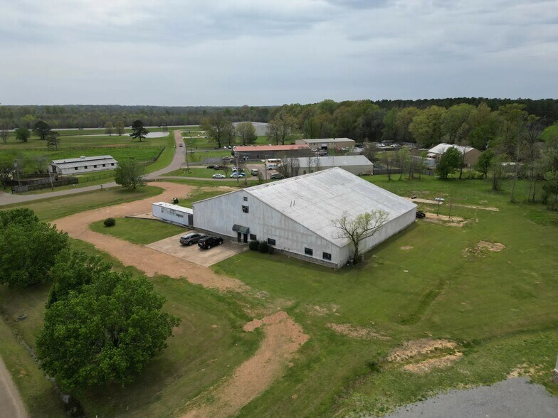 158 American Way, Madison, MS à louer - Photo du bâtiment - Image 2 de 8