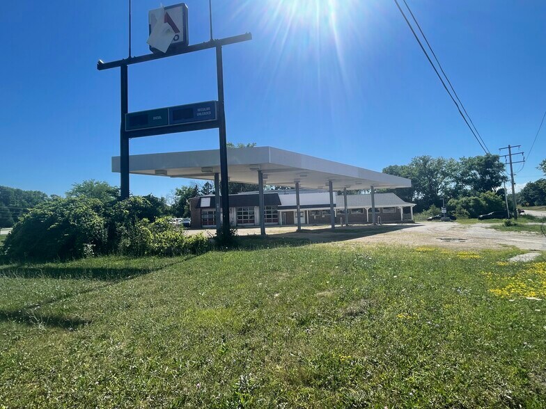 S107W16311 Loomis Rd, Muskego, WI à vendre - Photo du bâtiment - Image 2 de 11