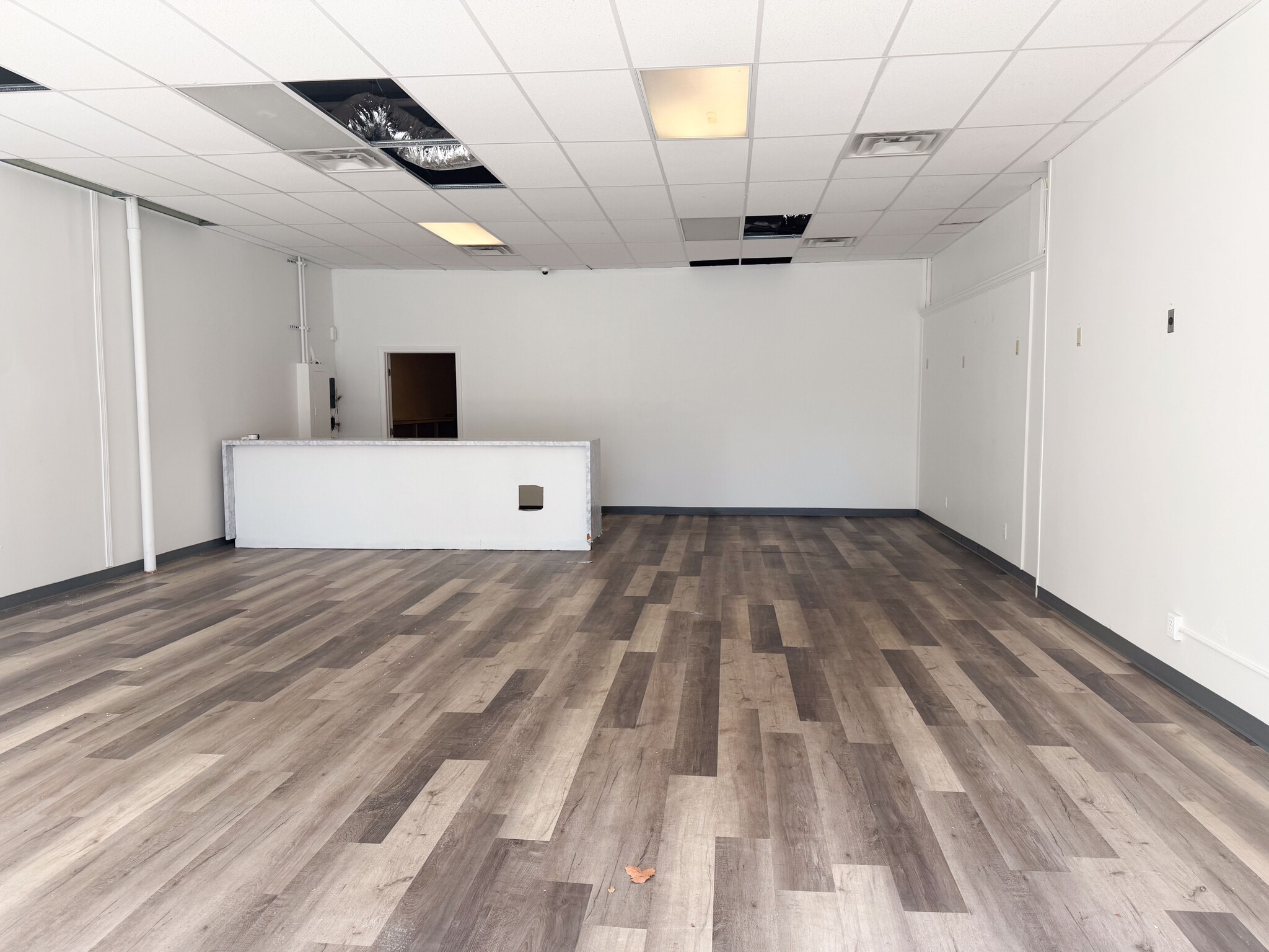 87-99 W Main St, New Britain, CT for lease Interior Photo- Image 1 of 4