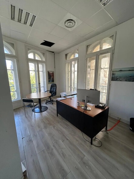 60 Voie La Canebiere, Marseille for lease - Interior Photo - Image 2 of 10