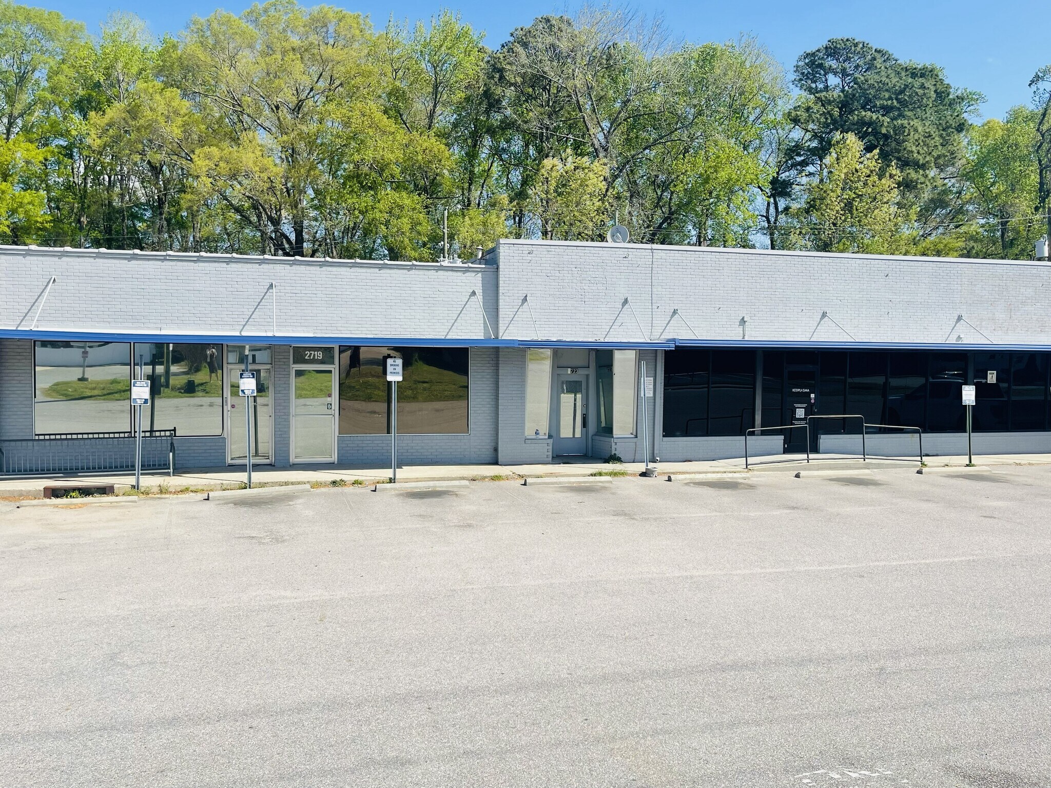 2711 E 10th St, Greenville, NC for lease Primary Photo- Image 1 of 9