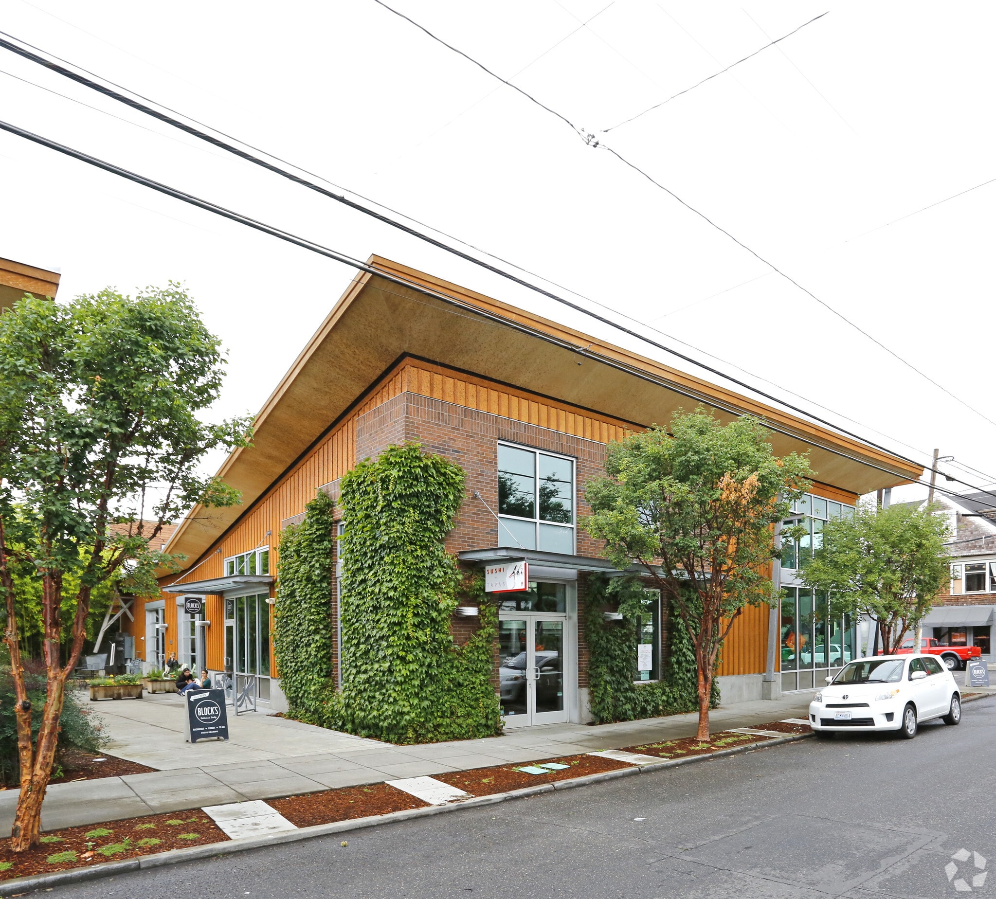 2032-2038 SE Clinton St, Portland, OR for sale Primary Photo- Image 1 of 4