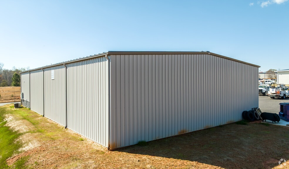 5911 Balsom Ridge Rd, Denver, NC for sale - Building Photo - Image 3 of 7