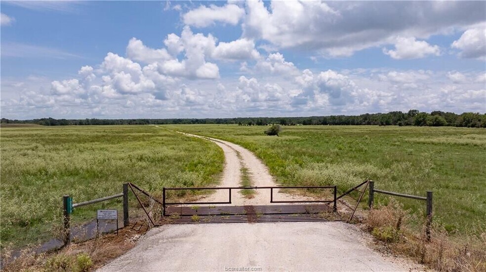 TBD FM 974, Bryan, TX à vendre - Photo du bâtiment - Image 1 de 25