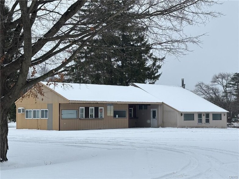 1669 County Route 45, Fulton, NY à vendre - Photo du bâtiment - Image 1 de 2