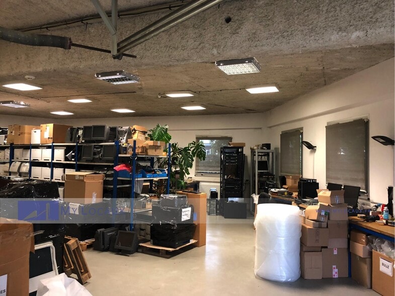 Flex in Nanterre for lease - Interior Photo - Image 3 of 7