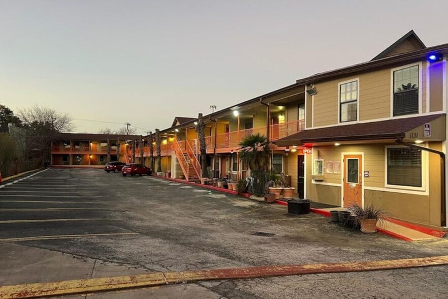 1131 Austin Hwy, San Antonio, TX for sale - Building Photo - Image 2 of 36