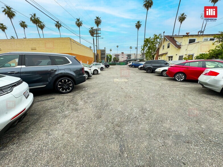 14435 Hamlin St, Van Nuys, CA à louer - Photo du bâtiment - Image 2 de 8
