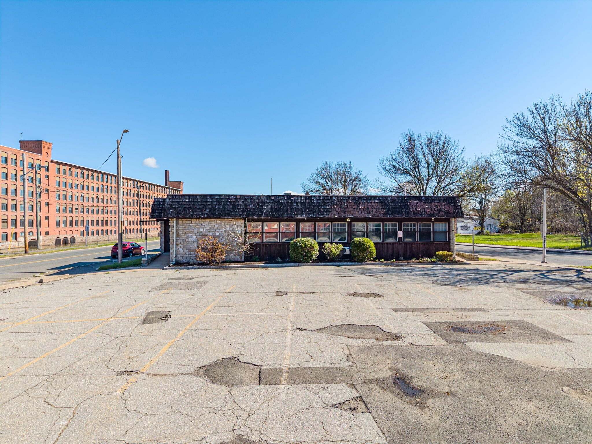 15 Main St, Holyoke, MA for lease Building Photo- Image 1 of 7