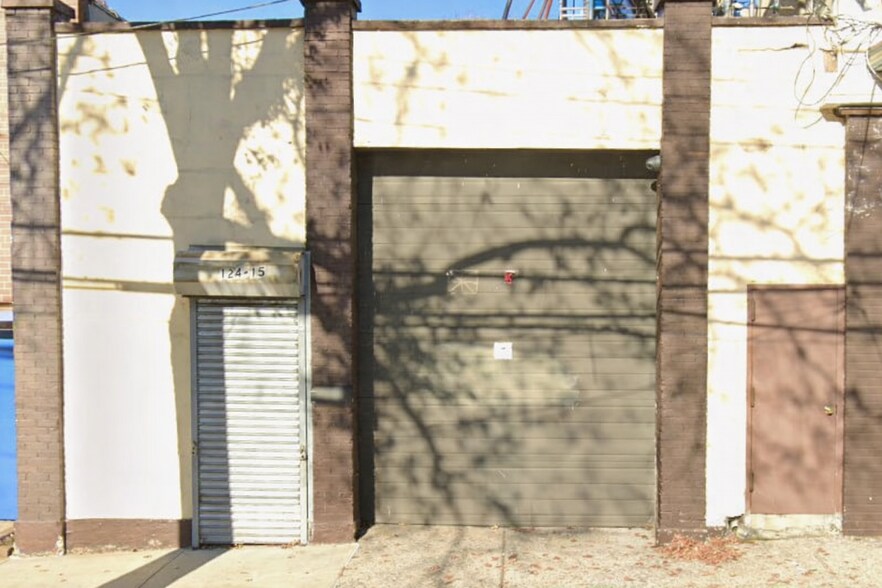 Industrial & Office for Sale portefeuille de 2 propriétés à vendre sur LoopNet.ca - Photo principale - Image 2 de 2