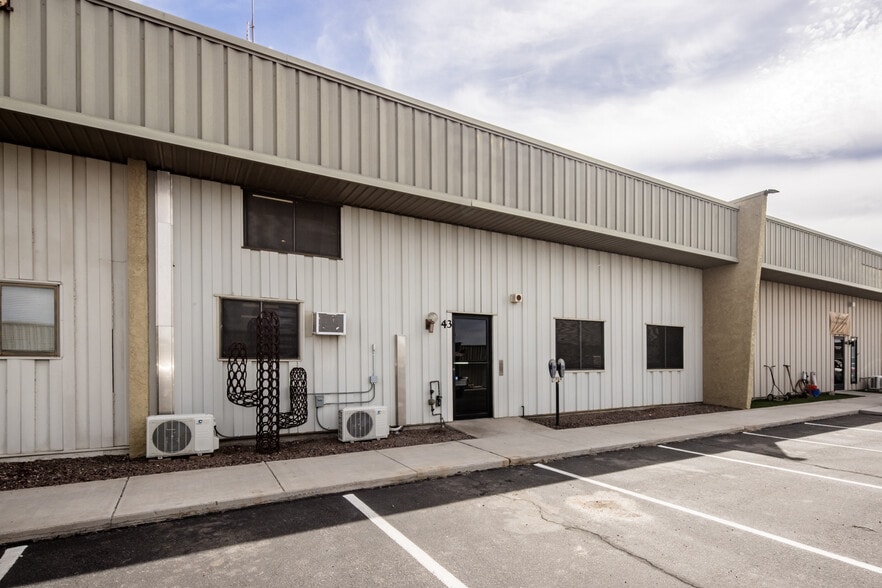 1600 Acoma Blvd W, Lake Havasu City, AZ for sale - Building Photo - Image 3 of 32