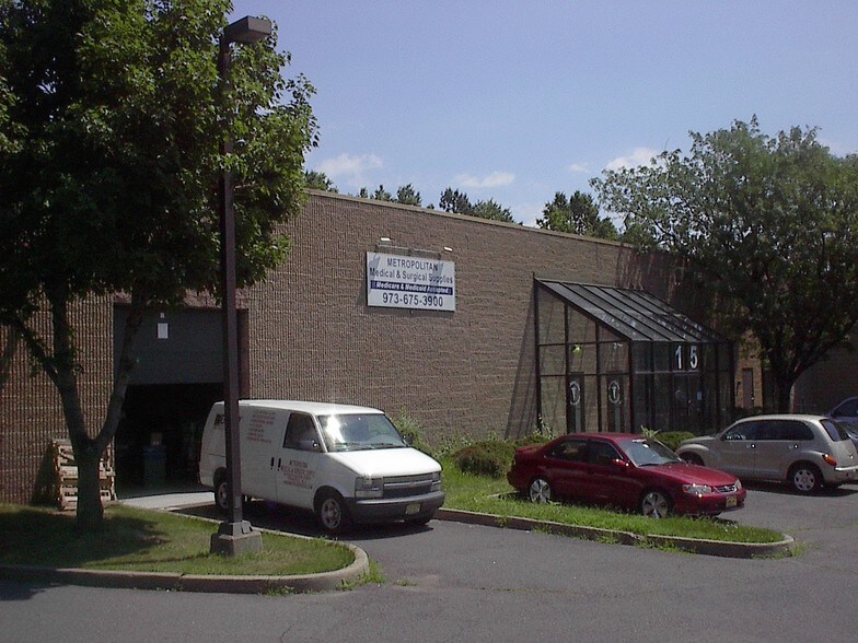 50 S Center St, Orange, NJ à louer - Photo du bâtiment - Image 3 de 6
