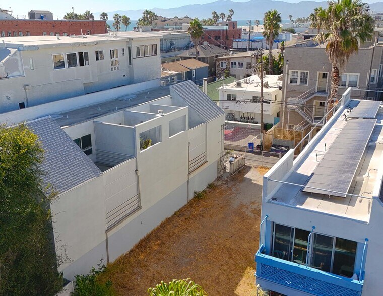 23 Wavecrest Ave, Venice, CA à vendre - Photo du bâtiment - Image 2 de 6