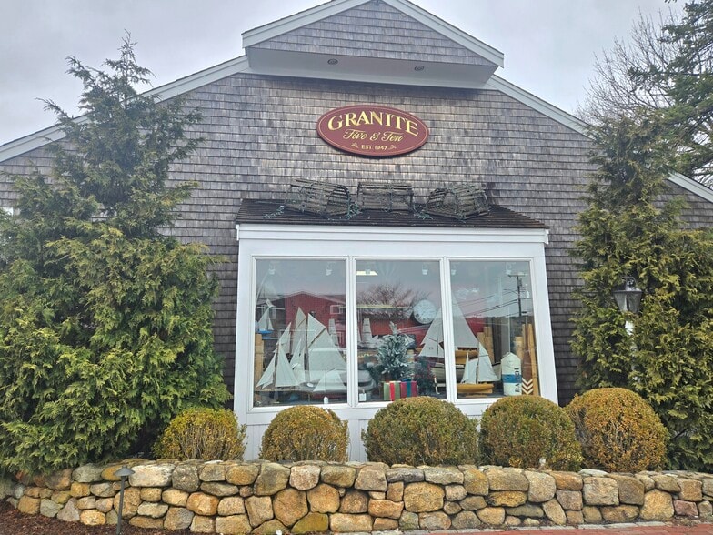 242 Vineyard Haven Rd, Edgartown, MA for sale - Building Photo - Image 3 of 18