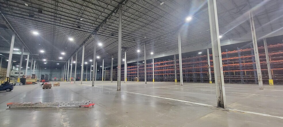 1500 Corporate Blvd, Newburgh, NY for lease - Interior Photo - Image 3 of 13
