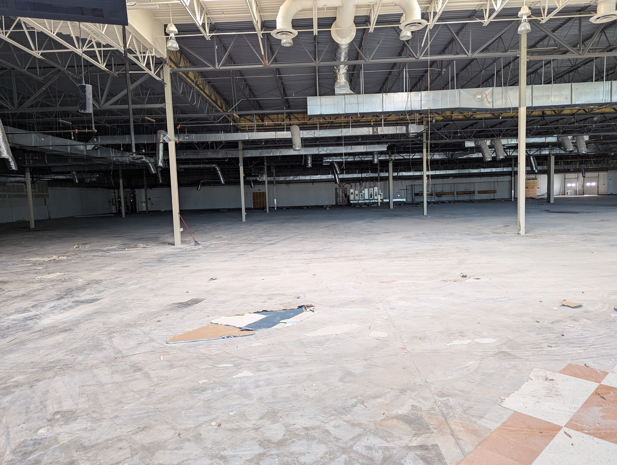 1154 Lawrenceville Hwy, Lawrenceville, GA for lease Building Photo- Image 1 of 7