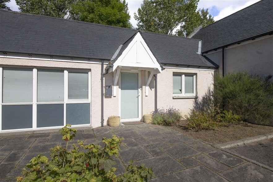 Ballater Workshops and Studios, Ballater for lease - Building Photo - Image 3 of 19