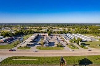 Plus de détails pour 19380 Highway 105 W, Montgomery, TX - Commerce de détail à louer