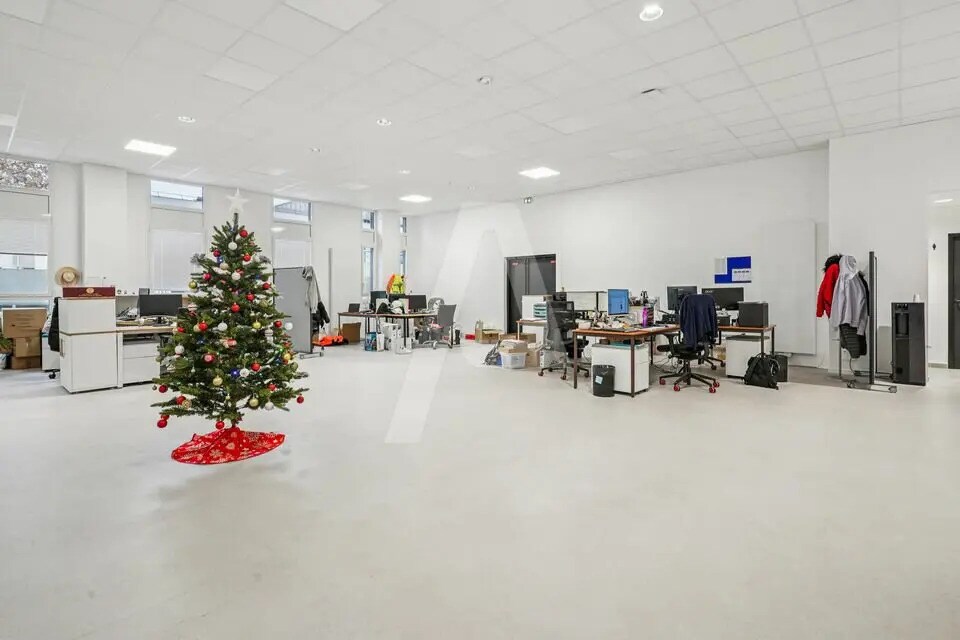 Bureau dans Rungis à louer Photo du bâtiment- Image 1 de 6