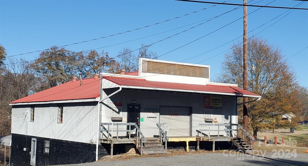 214 E Trade Street, Dallas, North Caroli portfolio of 3 properties for sale on LoopNet.ca Building Photo- Image 1 of 10