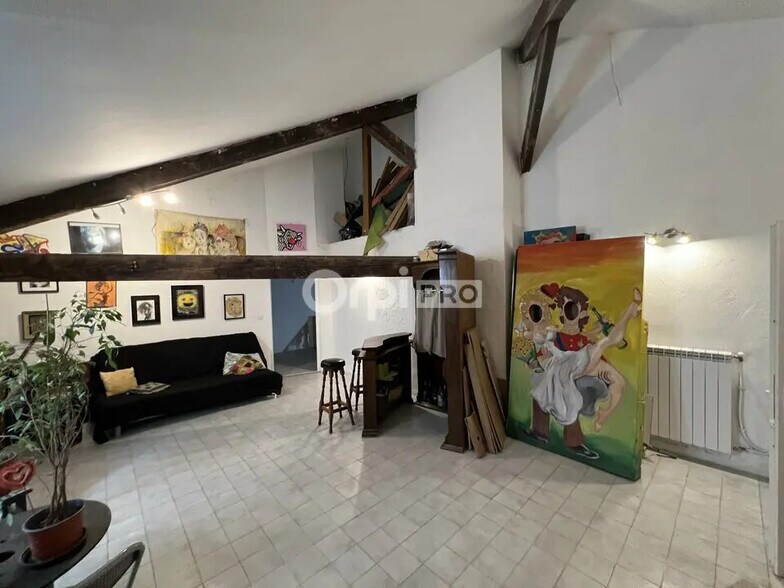 Retail in Avignon for sale - Interior Photo - Image 3 of 12