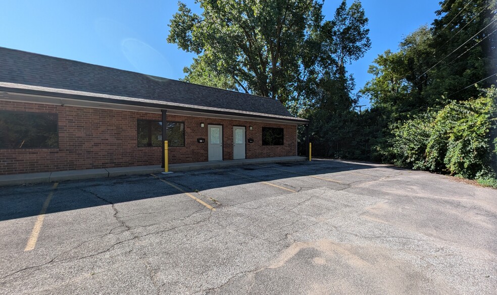 2010 Ironwood Cir, South Bend, IN for lease - Building Photo - Image 1 of 10