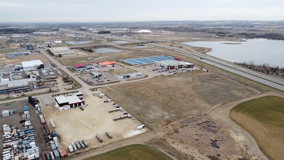 34 Mckenzie Cres, Red Deer County, AB à vendre - Photo du bâtiment - Image 1 de 9