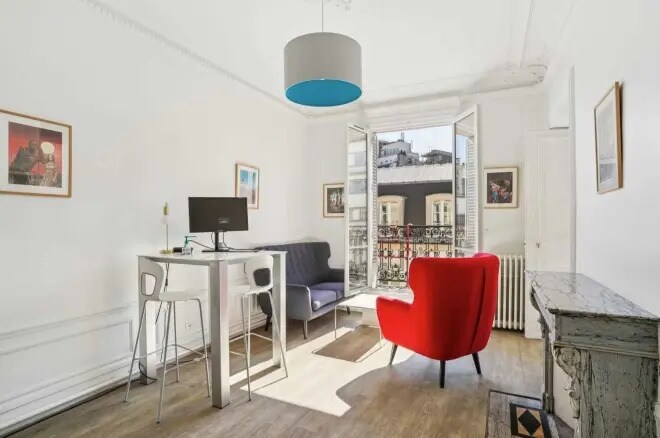 96 Rue De La Victoire, Paris for lease - Interior Photo - Image 3 of 8