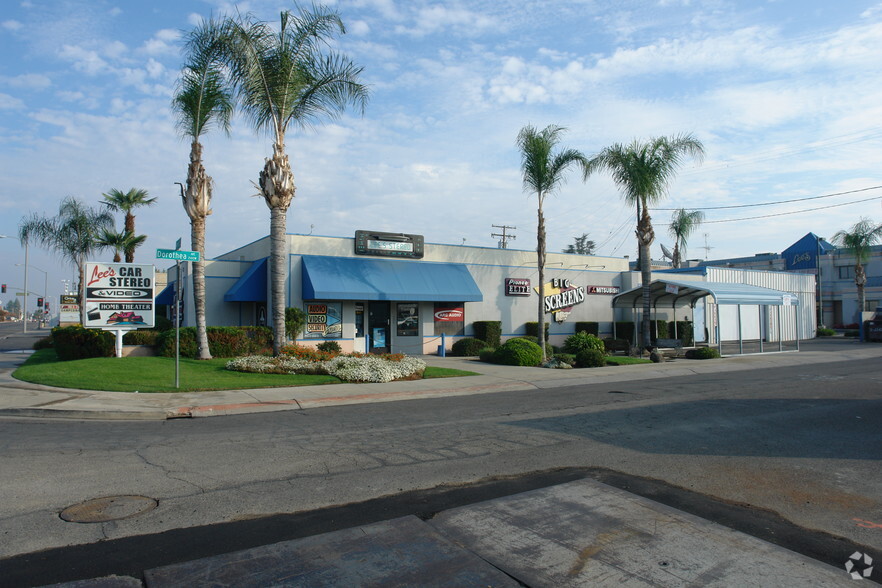 3120 S Mooney Blvd, Visalia, CA for sale - Building Photo - Image 2 of 6