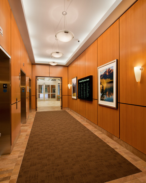 631 Professional Dr, Lawrenceville, GA for lease - Lobby - Image 2 of 7